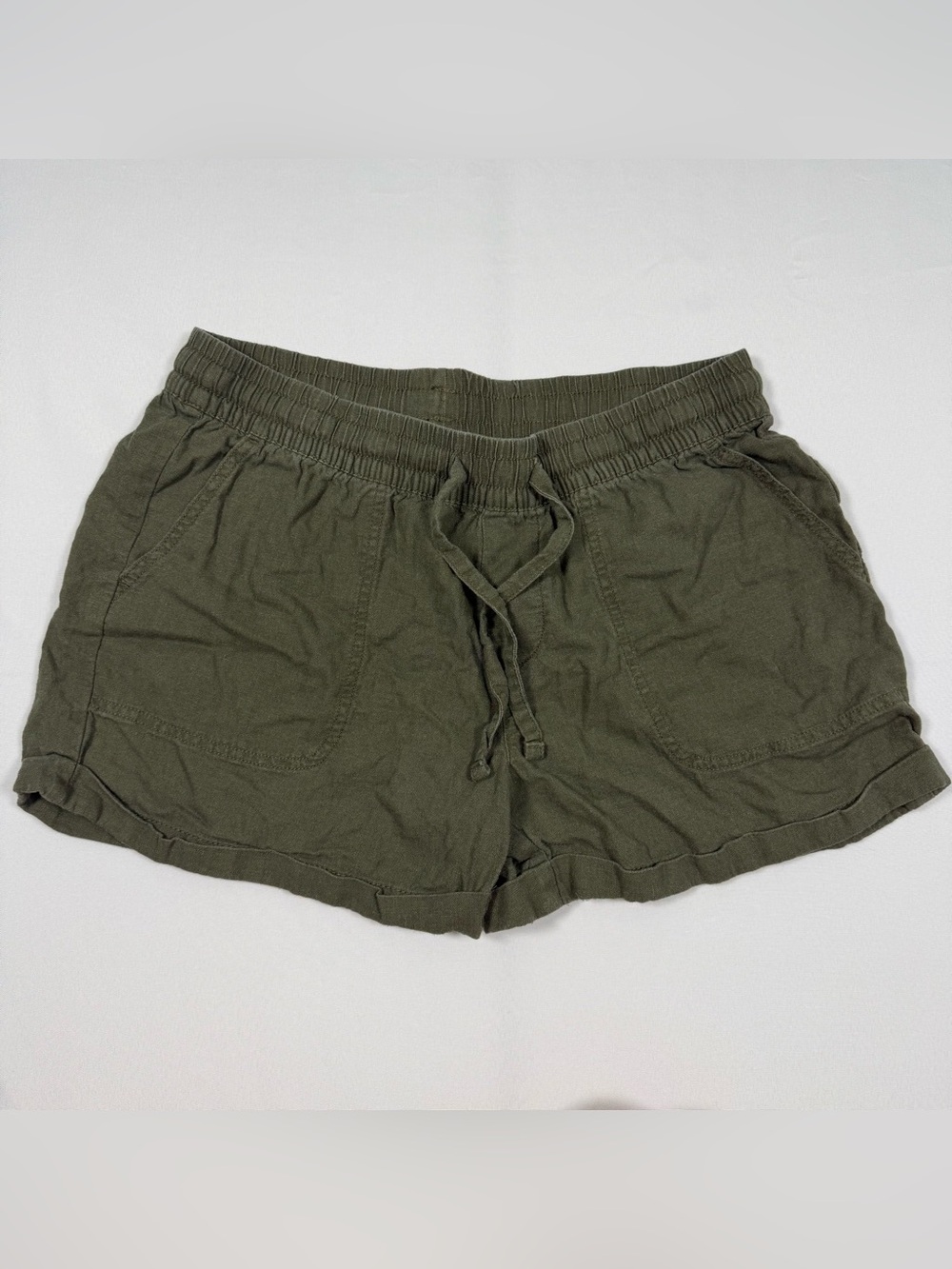 Dip Pull On Shorts in Olive Green Size M